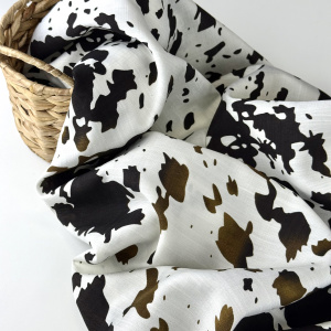 Ткань плательная "Буренка"