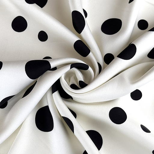картинка Вискозный шелк "Горошек" крупный на белом фоне от интернет магазина