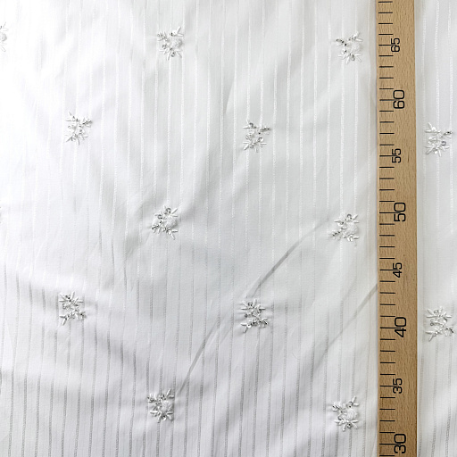 картинка Сорочечная полоска белая с вышивкой от интернет магазина