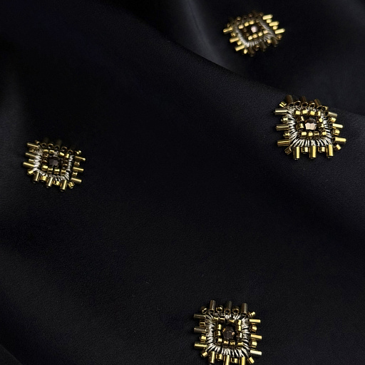 картинка Плательно-костюмная черная с золотой вышивкой от интернет магазина