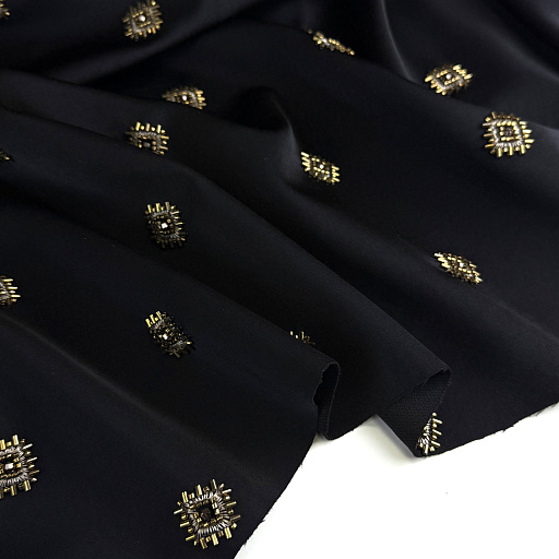 картинка Плательно-костюмная черная с золотой вышивкой от интернет магазина